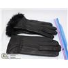 Image 1 : 2PK LADIES LEATHER GLOVES MEDIUM