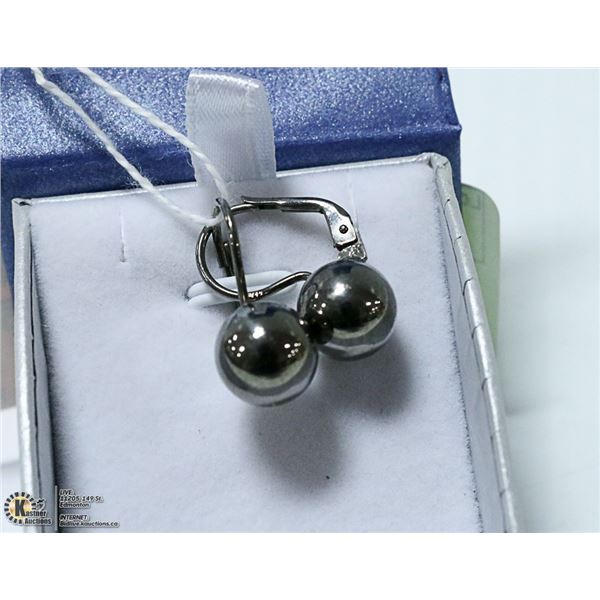 NEW. SILVER BLACK RHODIUM EARRINGS. 3.6 GRAMS.