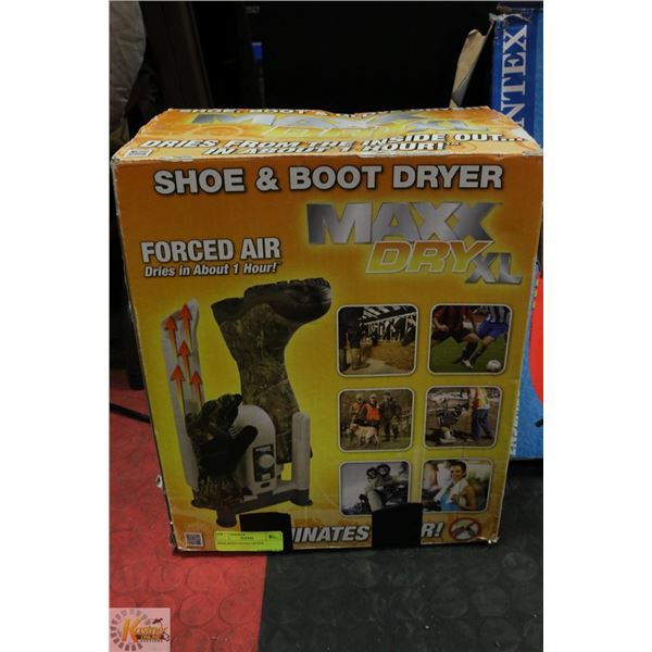 SHOE, BOOT & GLOVE DRYER