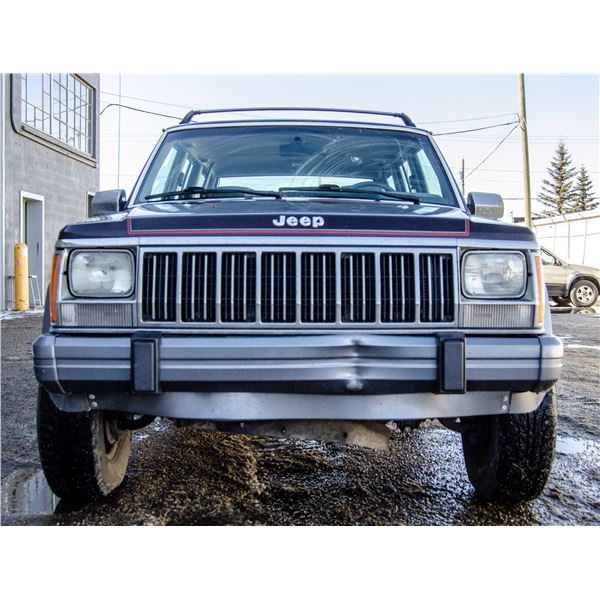1991 JEEP CHEROKEE LARADO