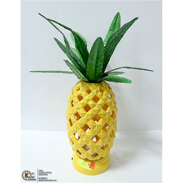DECORATIVE METAL PINEAPPLE ACCENT LAMP, 26" TALL