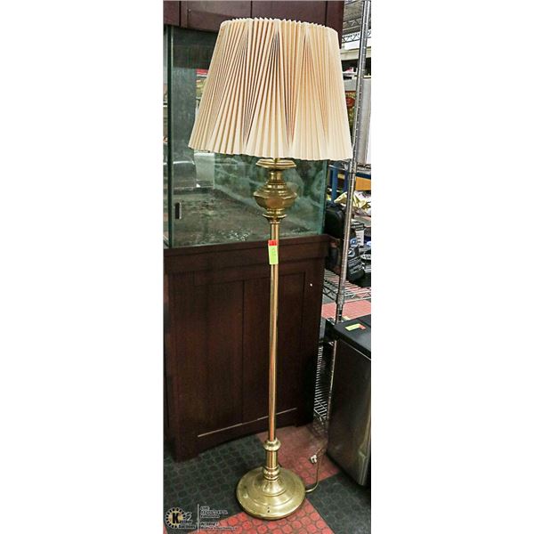 VINTAGE BRASS FLOOR LAMP 5FT TALL