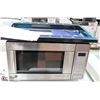 Image 1 : GE 1.1 CU.FT. BUILT IN MICROWAVE OVEN