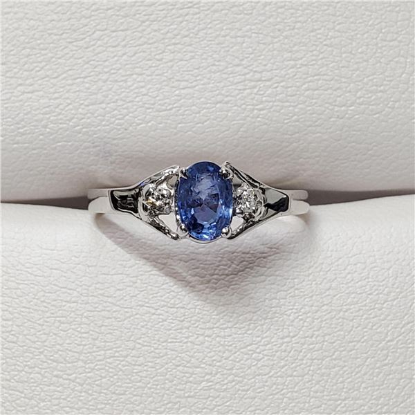 10 KARAT WHITE GOLD SAPPHIRE AND DIAMOND RING