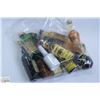 Image 1 : BAG WITH 12 ASSORTED 1OZ LIQUOR BOTTLES