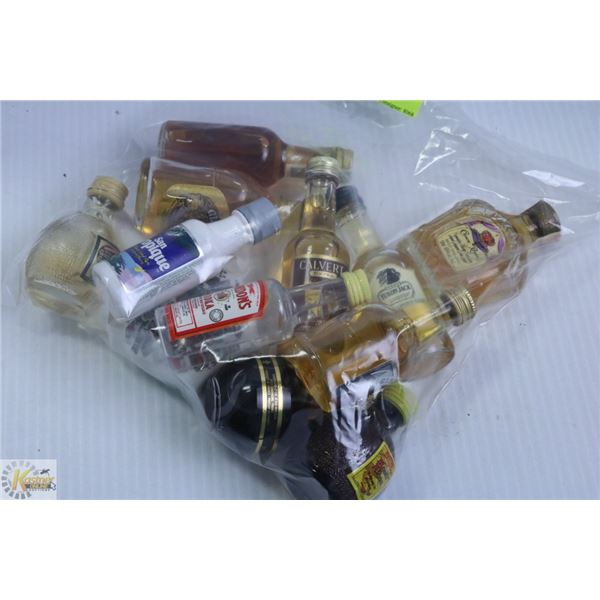 BAG WITH 12 ASSORTED 1OZ LIQUOR BOTTLES