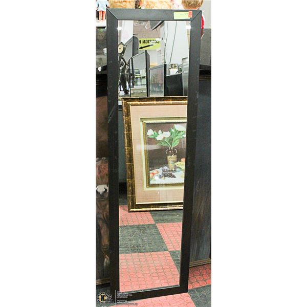 BROWN WOOD FRAMED MIRROR