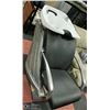 Image 1 : SALON CHAIR AND HAIR SINK