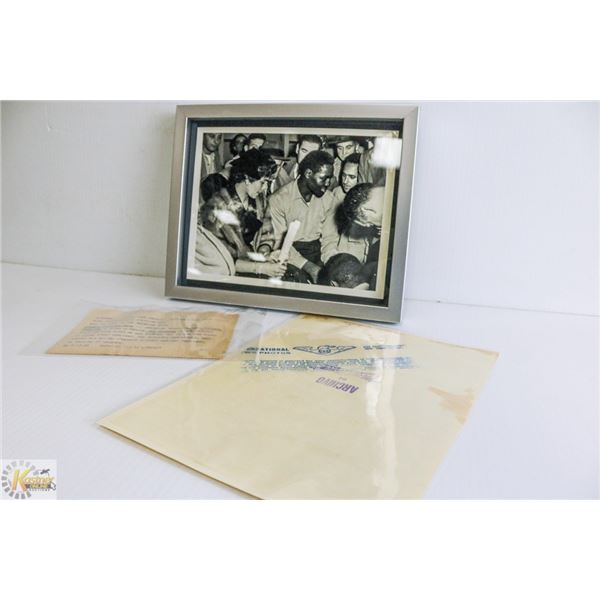 PHOTO EZZARD CHARLES AFTER KO BY ROCKY, NOT A COPY