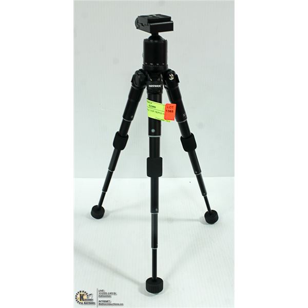 NEEWER TABLE TOP TRIPOD FOLDS UP COMPACT