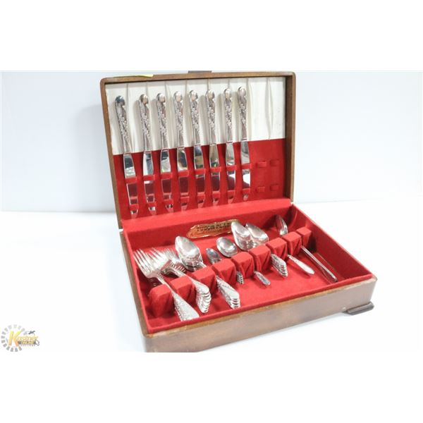 SILVER PLATED CUTLERY SET