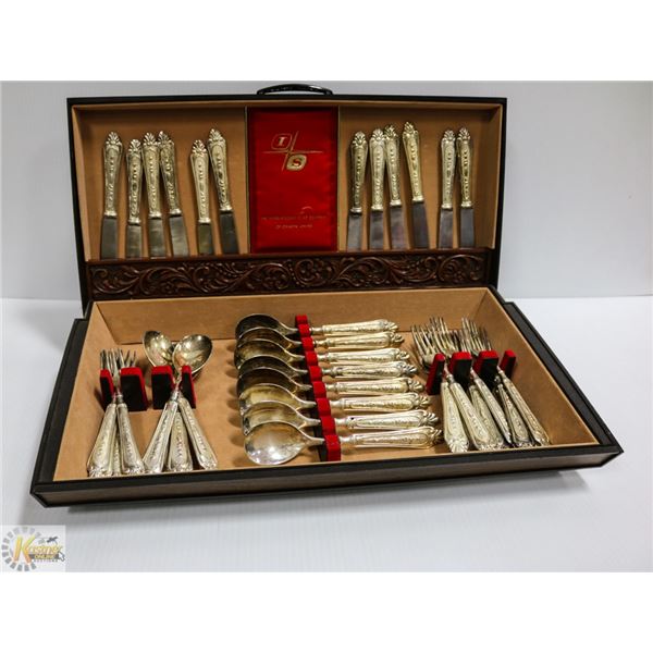 40PC INTERNATIONAL SILVER COMPANY 40PC FLATWARE