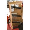 Image 1 : SNOWBOARD RACK