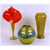Image 1 : A GROUP OF THREE ART GLASS VASES
