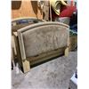 Image 2 : Dresser, mirror and headboard