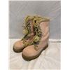 Image 1 : boots size 6.5