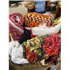 Image 1 : Box of linens