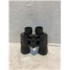 Image 1 : binoculars
