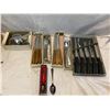 Image 1 : Steak knives and flatware
