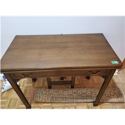 Expandable Accent Table