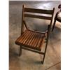 Image 1 : 8 Foldable Wood Chairs