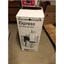 Beau Mark Express Vaccume & Garden Spade Shovel & Ladder