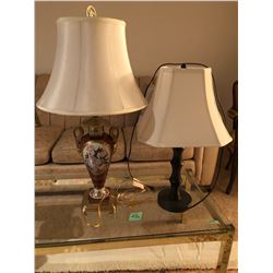 2 Lamps with Shades