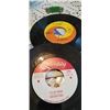 Image 1 : 2 45 RECORDS THE BEATLES & THE GUESS WHO