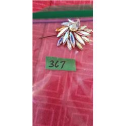 BROOCH