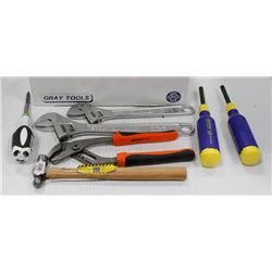 ASSORTED NEW TOOL LOT INCLUDES SCREW DRIVERS,