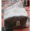 Image 1 : LARGE BAG OF 100 16 X 18 ABSORBANT PADS