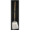 Image 1 : AURORA LONG HANDLE GRAIN SHOVEL