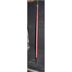 AURORA RED HANDLE GRAVEL RAKE