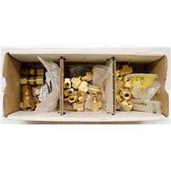 BOX OF ASSORTED BRASS TEE FITTINGS