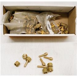 BOX OF ASSORTED BRASS TEES, HOSE SPLICERS AND