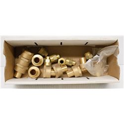 BOX OF ASSORTED BRASS ADAPTOR FITTINGS