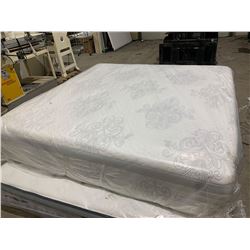NEW Floor Model 16 inch thick Plush memory foam King Size Mattress ( slight dirt scuff on side)