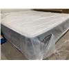 Image 3 : Floor Model King Size Deluxe Ultra Plush Mattress