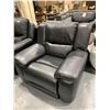 Image 1 : Bonded Leather Italian Style Reclining Chair