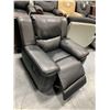 Image 4 : Bonded Leather Italian Style Reclining Chair
