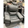 Image 2 : Black Leather Over Stuffed Recliner