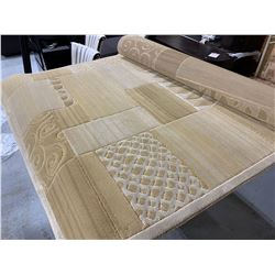 Sculpted Design Area Rug, beige 5x8