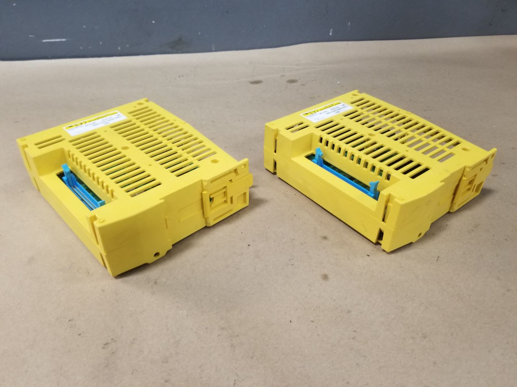 (2) FANUC A02B-0323-C205 (ANALOG I/O OUTPUT) MODULE - BTM Industrial