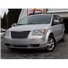 Image 9 : G1 --  2008 CHRYSLER TOWN & COUNTRY LTD , Grey , 130250  KM's