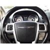 Image 32 : H1 --  2015 CHRYSLER TOWN & COUNTRY TOURING L , Red , 173885  KM's