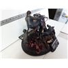 Image 3 : Daryl Dixon Collectible Sculpture/Figurine