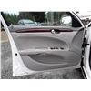 Image 26 : A2 --  2007 BUICK LUCERNE CX , White , 264090  KM's  "NO RESERVE"