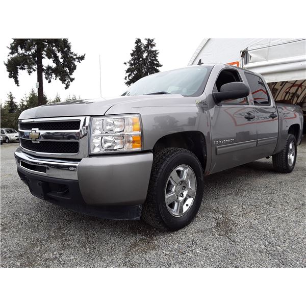 F6 --  2009 CHEVROLET SILVERADO K1500 CREW CAB 4X4 HYBRID , Grey , 234892  KM's