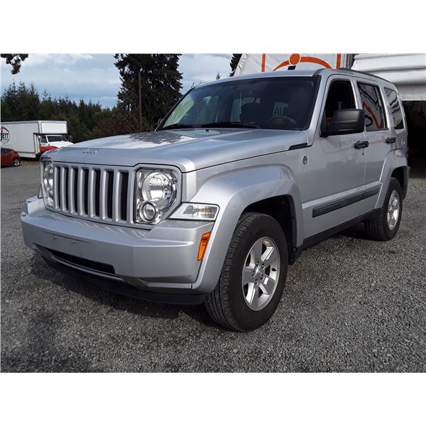 G6 --  2010 JEEP LIBERTY SPORT , Silver , 165220  KM's