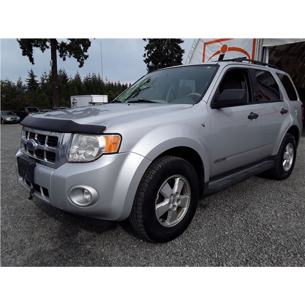 F2 --  2008 FORD ESCAPE XLT  , Silver , 207300  KM's